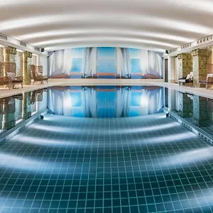 5* Hotel Conrad